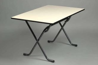 Table pliante HUGO plateau mélaminé table X mobilier intérieur pour collectivités